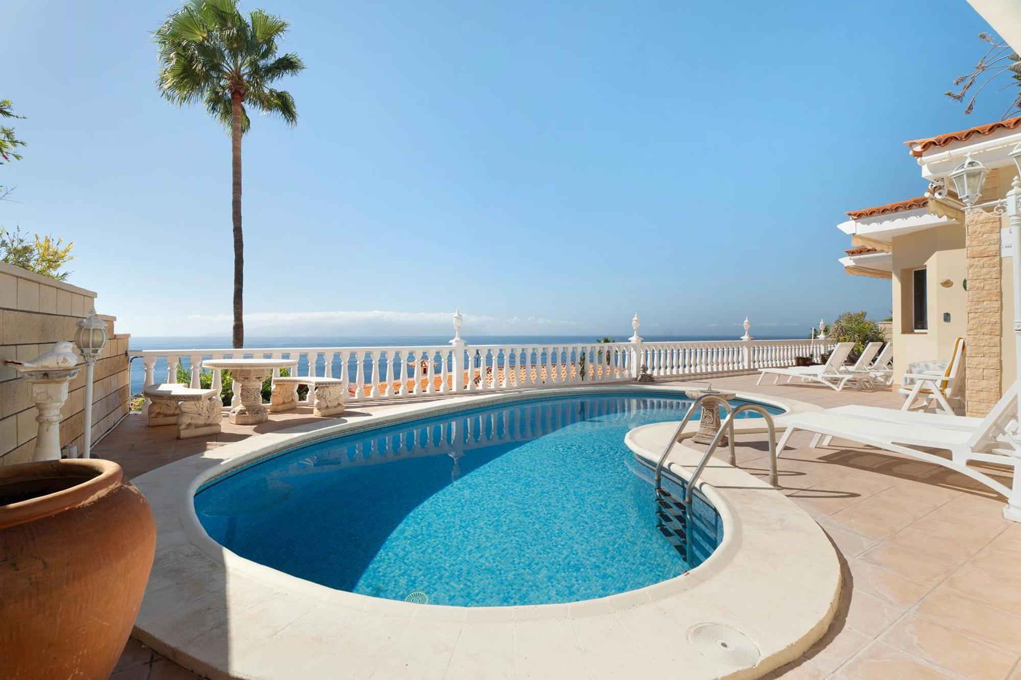 Casa Carla Private, Pool, Air By Paramount Holidays Holiday home